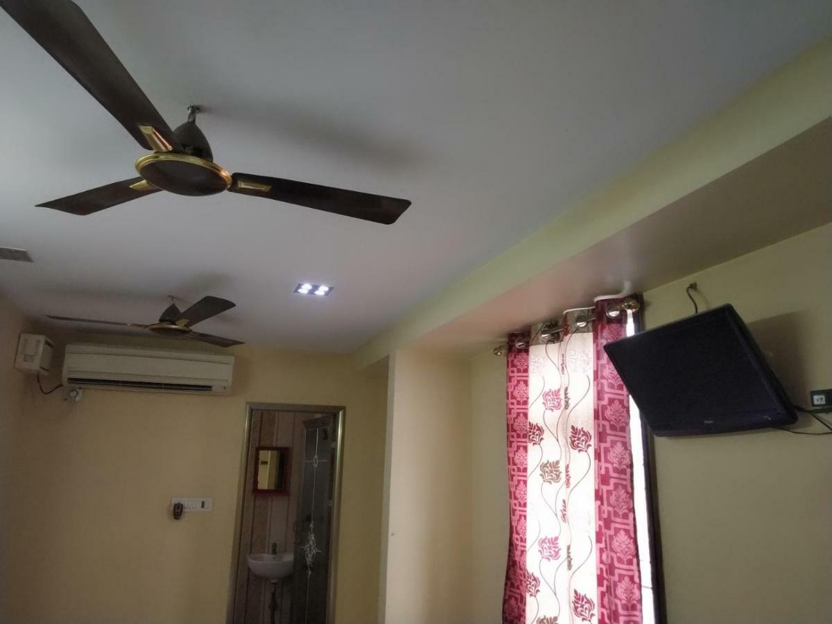 Mithran Residency Hotel Chennai Exterior photo